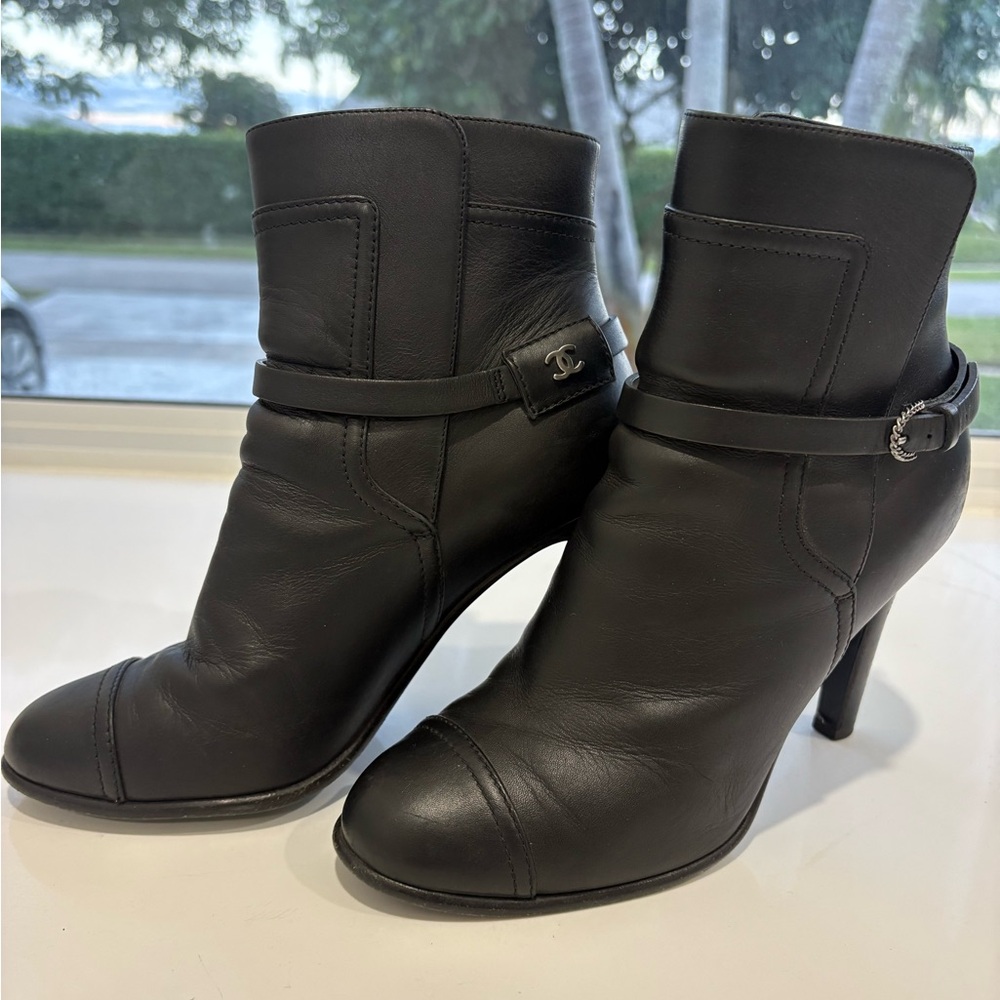 CHANEL Black Leather Ankle Heeled Boots - Picture 9 of 13